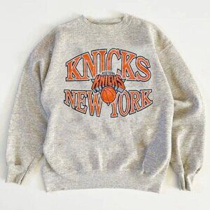 New York Knicks Basketball Crewneck Sweatshirt 90s Retro style